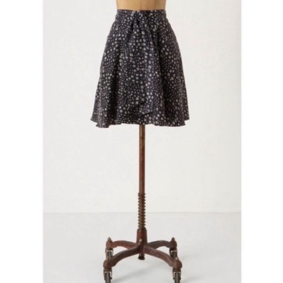 SOLD Anthropologie Lil Diamond Sky Print Silk Skirt Size 4 - Picture 8 of 8